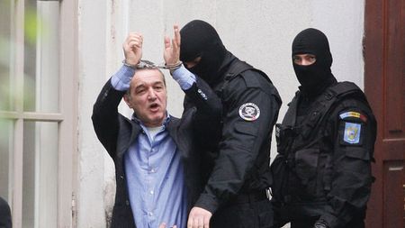 Fuge din țară? Luni e "ZIUA Z" în dosarul "Sechestrarea", dar Becali nu va fi în România: "Nu mai calc pe aici, dacă mă condamnă" Unde ar putea să  își stabilească "cartierul general"