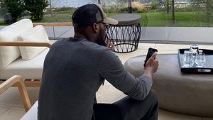 Atacantul FCSB, trecut pe linie moartă, l-a înfruntat pe Gigi Becali: „Cu salariul meu, vei fi nevoit să mă folosești!”