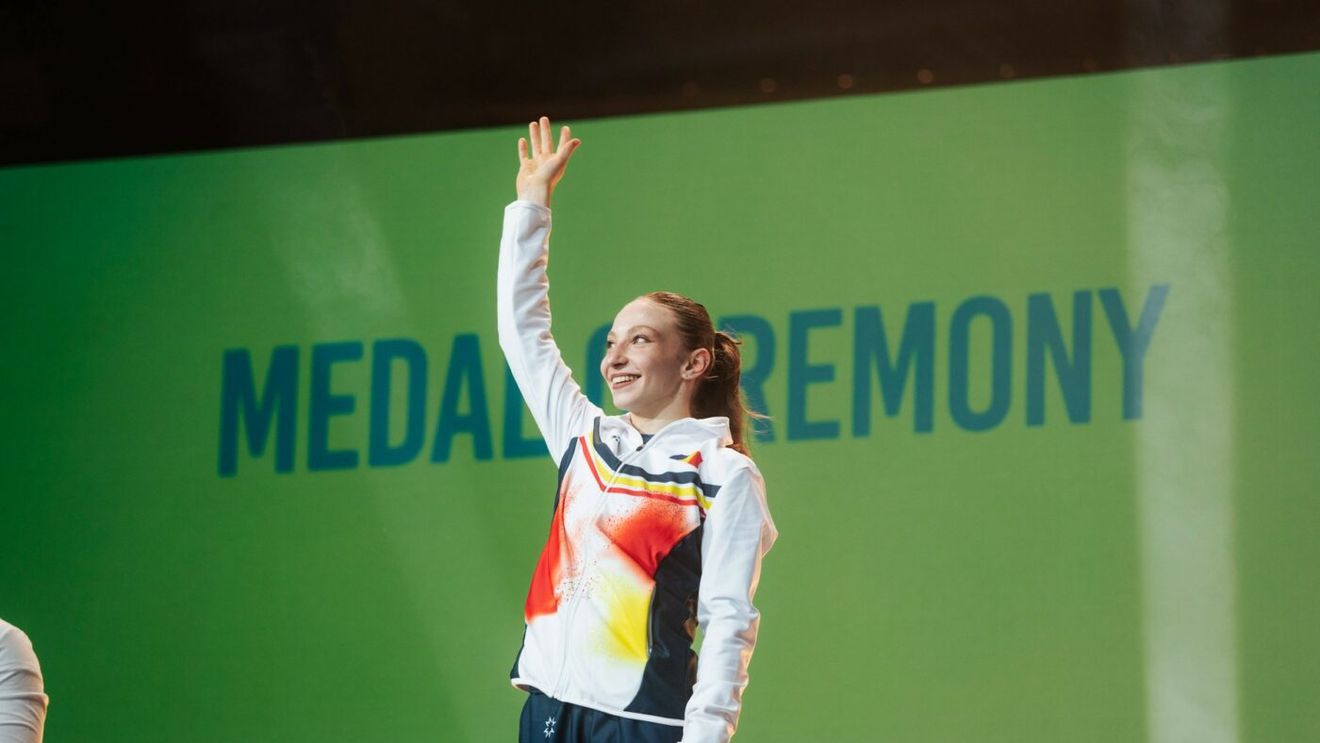 Cum trăieşte Ana Bărbosu în SUA. Gimnasta care a lăsat România pentru bursa din America a filmat totul