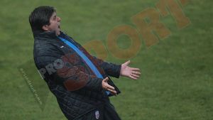 Lăcătuș: "Moș Nicolae a fost darnic! Acum ar fi excelentă o calificare în primăvara europeană"