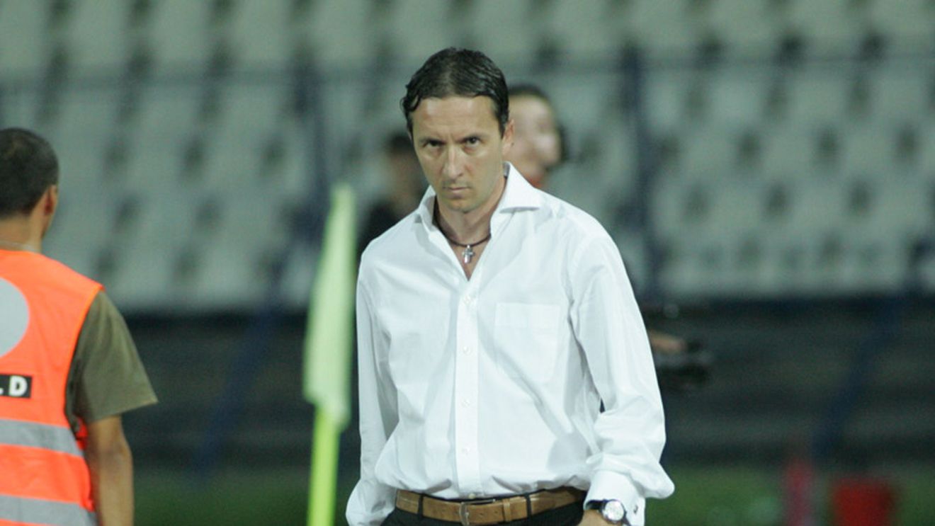 Meme: "Pompiliu Popescu nu știa la ce genunchi era accidentat Rădoi"