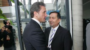 Cornel Dinu e încolțit! După Stoichkov, un alt nume mare din fotbalul mondial îi contestă dur dezvăluirile. „Scenarii de filme! Nu îi spun „domnul Dinu” pentru că nu merită”