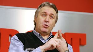 INTERVIU | VAIȘCOVICI "La Dinamo se cumpără de la reducere, un singur vârf de atac e în România. Rădoi a sărit direct la facultate". De ce a jucat naționala "de râs" cu Irlanda de Nord, cine e "Pictorul" și cum am revenit la ritmul lui Piți  