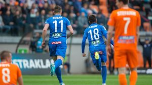 VIDEO | Răduț a.k.a "gleznă fină" :). Fostul fotbalist de la FCSB și-a amețit adversarii și a pasat decisiv în ultimul meci al lui Lech Poznan, cu Legia