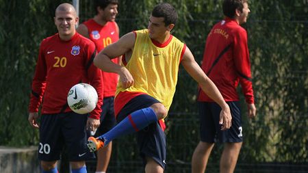 Meme era să rateze transferul lui Nikolic din cauza unei neînțelegeri:** "Mi-am pus mâinile în cap când l-am văzut" :)