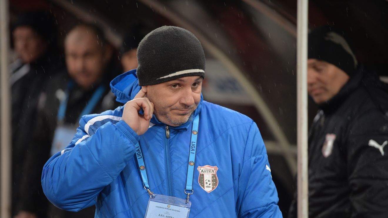 Șumudică, nemulțumit: "Am fost superiori!" Antrenorul Astrei propune un schimb cu Steaua: "Nu mă interesează Cupa Ligii. Dau calificarea în finală pentru un punct în campionat"