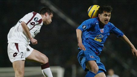 17 ani de la sfertul istoric de Cupa UEFA dintre Steaua și Rapid! Un singur fotbalist mai joacă și acum, iar giuleștenii au puterea să glumească: „Tocmai ce am închis telefonul cu el! Dacă o băga în poartă...” | EXCLUSIV