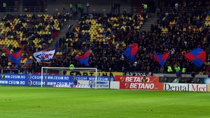 Ultrașii FCSB-ului, război cu un patron din Liga 1. „Ai devenit penibil. Doar tu mai lipseai din peisaj!”
