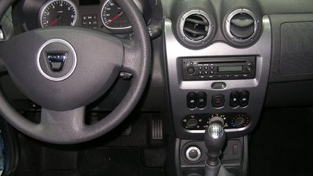 FOTO **Vezi imagini cu interiorul Daciei Duster! CUM ȚI SE PARE?