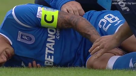 Emoții pentru olteni! Mitriță a rămas întins pe gazon după ce a fost prins la mijloc de doi adversari