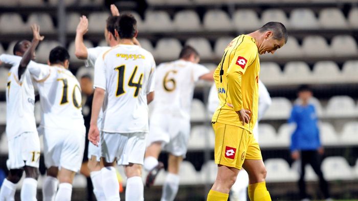 Cunoscutul fotbalist român a ajuns să ceară bani pe stradă după ce și-a pierdut averea și a fost părăsit de familie: „Era boschetar, mi-a cerut un leu”
