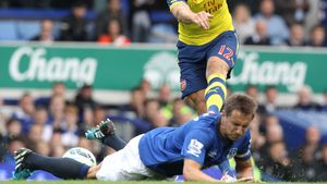 Wenger, forțat să mute pe piața transferurilor. Giroud s-a rupt și nu va mai evolua în 2014. Ce variante are Arsenal