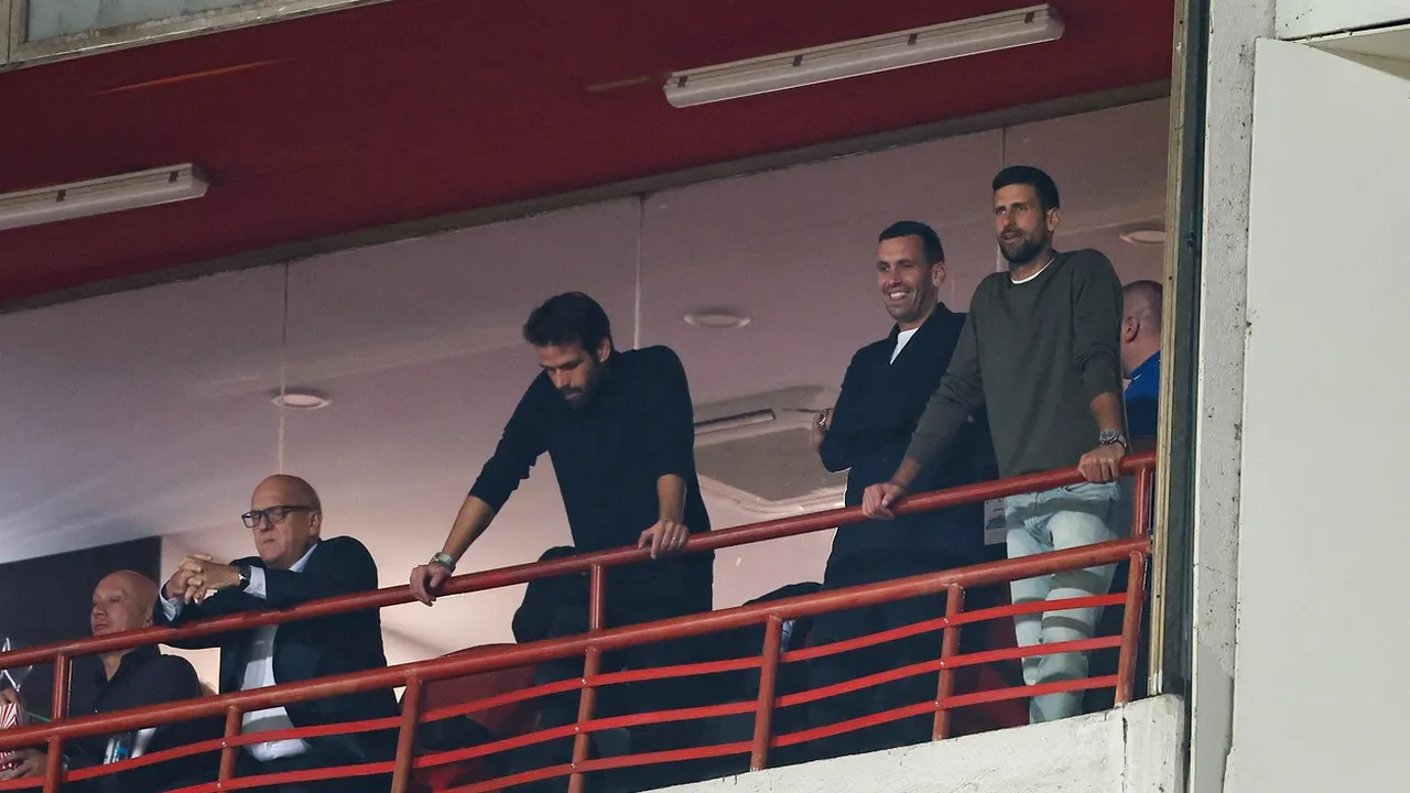 Prima dragoste nu se uită niciodată! Novak Djokovic este eroul lor: a fost primit ca un „șef de stat” și a văzut pe viu scenografia anului! „Noul Messi” a scris istorie în tricoul Barcelonei, iar PSG a suferit o rușine istorică. Cifrele serii în Liga Campionilor | SPECIAL