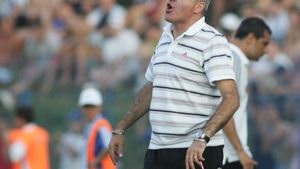 "Nu trebuie să aruncăm cu pietre în Pițurcă!** Nu merită!"