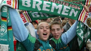 Fanii din Germania, sfătuiți să nu se mai îmbrățișeze la marcarea unui gol!** VEZI DE CE!