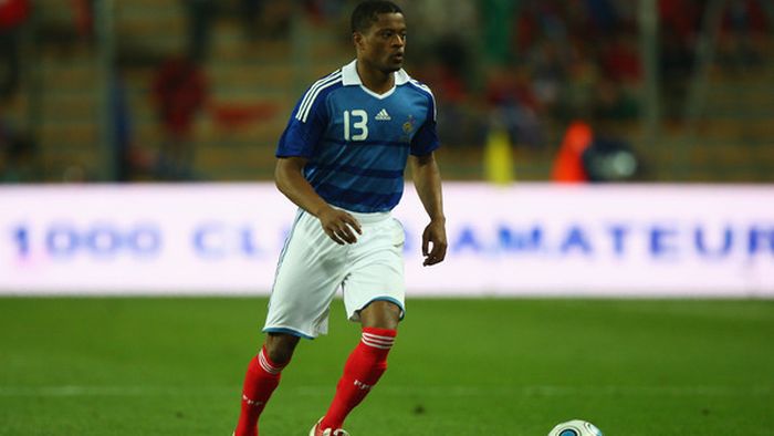 Anglia s-a inspirat din jocul lui Chelsea!** Evra: "Părea că se apără cu 15 oameni!"