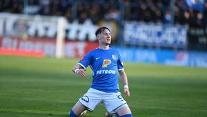 Grameni, transferul de titlu pe care îl vrea Rapid de la campioana Farul! Dan Șucu, negocieri cu Gică Hagi pentru mijlocaș