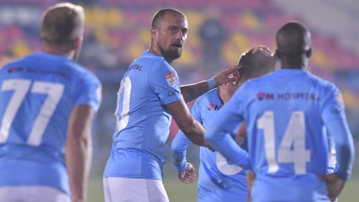 Cornel Dinu, remarcă amuzantă la adresa lui Gabi Tamaș, după FC Voluntari - Dinamo: „E superior la viteză, la rezistență și la cât rezistă la masă!”
