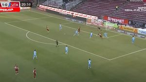 Nu mai încetează controversele legate de arbitraj în Superliga! Penalty bizar dictat în favoarea campioanei CFR și ratat cu nonșalanță de Ciprian Deac