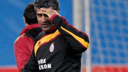 Rijkaard a intrat în malaxorul de antrenori!** A semnat cu federația care a dat afară doi selecționeri în 9 zile!