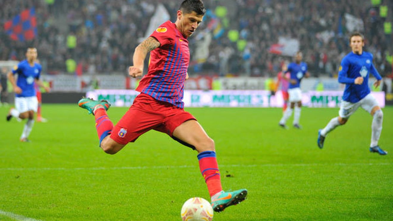 Cristi Tănase și Alexe au primit "lansatoare" pentru retur. FOTO:** AȘA arată noile lor ghete. Cristiano Ronaldo încalță același model