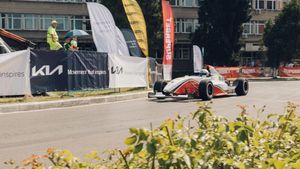 Victorie fabuloasă pentru Jerome France în Deva Super Rally! A câștigat, deși a început manșa finală cu o ieșire în decor | VIDEO