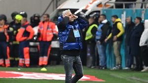 Doi fotbaliști importanți sunt out de la Rapid București. Marius Șumudică e cel care a dezvăluit situația lor