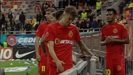 Octavian Popescu nu s-a putut stăpâni după FCSB - Rapid! Fotbalistul a izbucnit în plâns când galeria a scandat „Rușine să vă fie” | FOTO