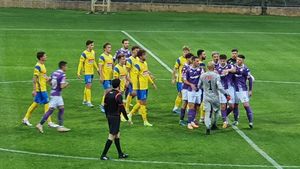 Încăierare la amicalul Rapidului cu Westerlo! Săpunaru a sărit imediat la scandal