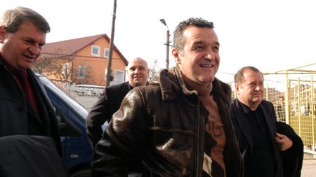 Furia din mercato a Stelei nu îi sperie pe cei de la CFR:** "Noi avem cel mai bun lot, ei au adus doar jucători de la echipe mici"