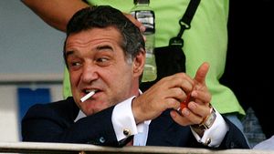 A mai picat o variantă? Un antrenor de pe lista FCSB nu e compatibil cu cerințele lui Becali: "Dacă mi se impun anumite lucruri într-o anumită manieră..."

