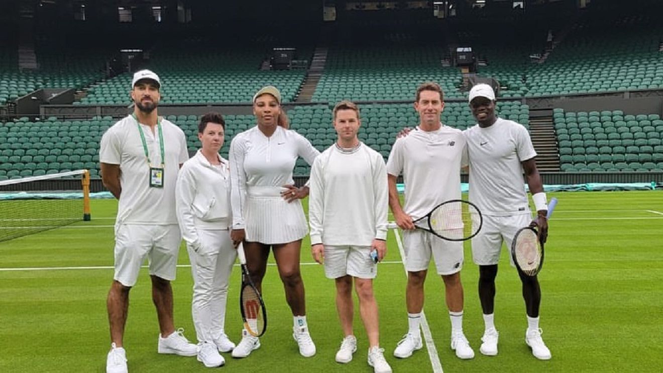 Serena Williams a început „războiul" cu Simona Halep și Patrick Mouratoglou la Wimbledon: „Acum câteva zille mâncam împreună!" Americanca și-a prezentat oficial noul staff | FOTO