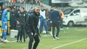 Ivaylo Petev a anunţat cele două absenţe importante ale Universităţii Craiova pentru derby-ul cu Rapid