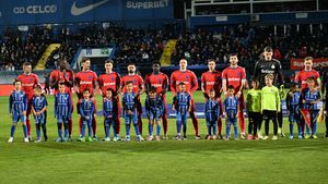 Alarmă la FCSB: titularul lui Rădoi s-a „rupt” și a fost înlocuit de urgență, fiind scos de medici de pe teren!