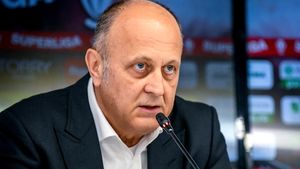 Motiv de îngrijorare pentru Dan Șucu! Dovada că Rapidul o ia la vale: „Este foarte jos!”. EXCLUSIV