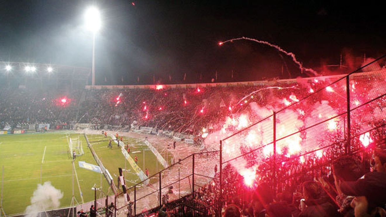 Bun venit în infern!** Boloni a ajuns în mijlocul celor mai fanatici suporteri din Grecia