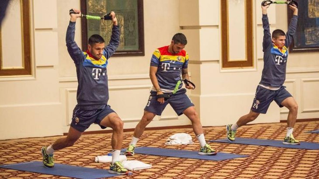 "Tricolorii" au fost jefuiți în Kazahstan! 12 jucători din lotul lui Daum s-au trezit fără bani și obiecte personale de valoare 