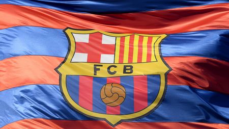 Ce star din Premier League vrea Barcelona să transfere pentru a-l înlocui pe legendarul Sergio Busquets!