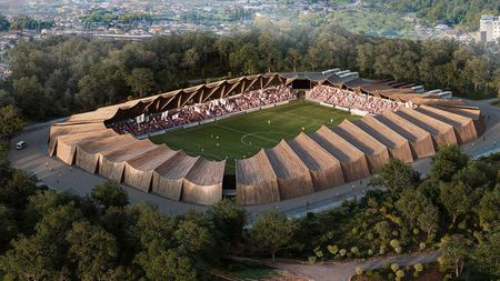 Japonezii sunt din altă galaxie. Apare primul stadion complet din cherestea la Fukushima, oraşul devastat de cutremur şi de accidentul nuclear