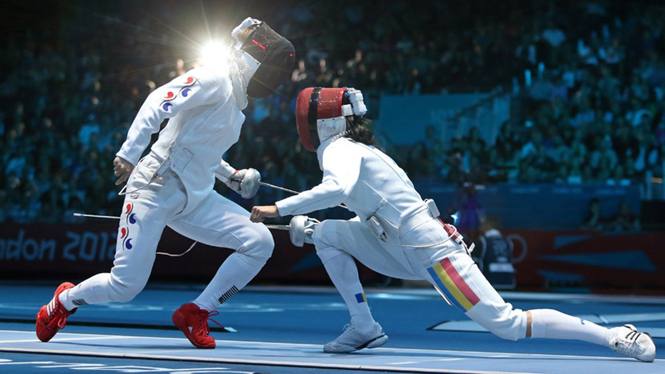 Echipa feminină a României a câștigat medalia de argint în prima etapă de Cupă Mondială de spadă