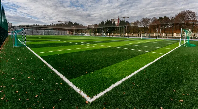Veste bună pentru fotbaliștii Politehnicii Iași! Terenul sintetic de antrenament din Copou va fi refăcut de către municipalitate. Cât va costa