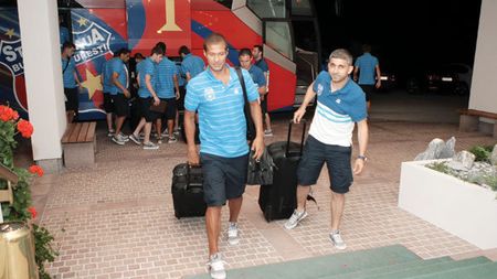 EXCLUSIV Steliștii, JEFUIȚI în Austria!** REACȚIA jucătorilor și principalii SUSPECȚI