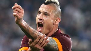 Radja Nainggolan a anunțat că rămâne la AS Roma, deși este dorit de Chelsea