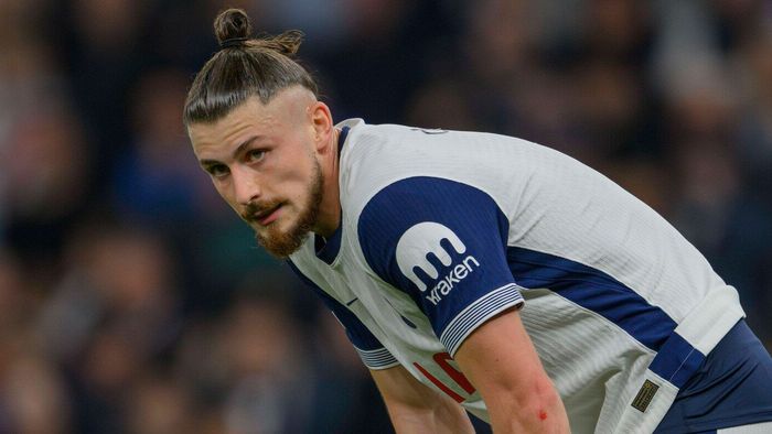 Înlocuitor pentru Radu Drăguşin. Tottenham e disperată să transfere un fotbalist şi a făcut o nouă ofertă pentru jucătorul lui Chelsea