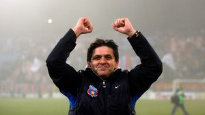 Surpriză imensă! Lăcătuș TRANSFERĂ‚ un lot întreg la CSA Steaua. "Da, am ajuns la o înțelegere, vor juca toți acolo!" Soluția găsită pentru înscrierea echipei în campionat. Fiul lui Didi Prodan ar putea îmbrăca tricoul roș-albastru