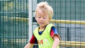 A plecat în vacanță și a ajuns juniorul BarÃ§ei!** Povestea incredibilă a unui puști de 7 ani care a luat parte întâmplător la un trial VIDEO