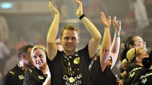 Se mărește colonia daneză la CSM București. "Jakob Vestergaard vine antrenor la CSM, dar nu știm din care vară. Probabil din sezonul 2015-2016"