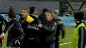 VIDEO ULUITOR! Dan Petrescu i-a lăsat mască pe ruși!** A TURBAT la finalul meciului cu Sovetov și a vrut să bată un jucător advers!