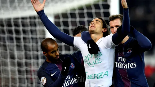 Cavani a semnat prelungirea contractului cu PSG! Atacantul rămâne la Paris până în 2020