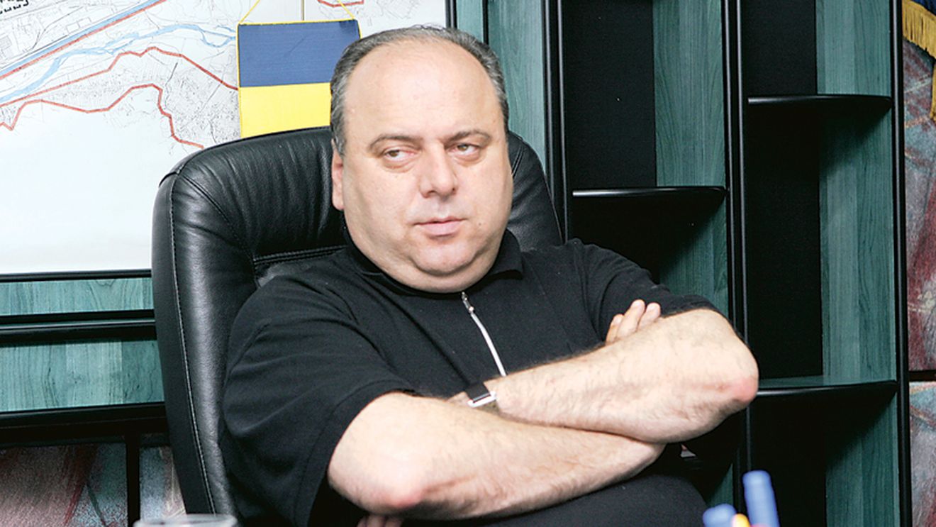 Pinalti: "Arbitrii ne toacă"